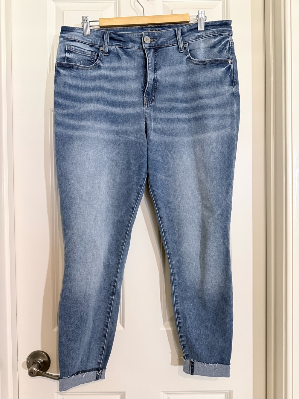 Kut from the Kloth Light Blue Cropped Jeans